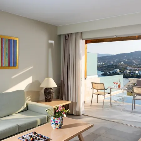 Feriested Miramare & 4*